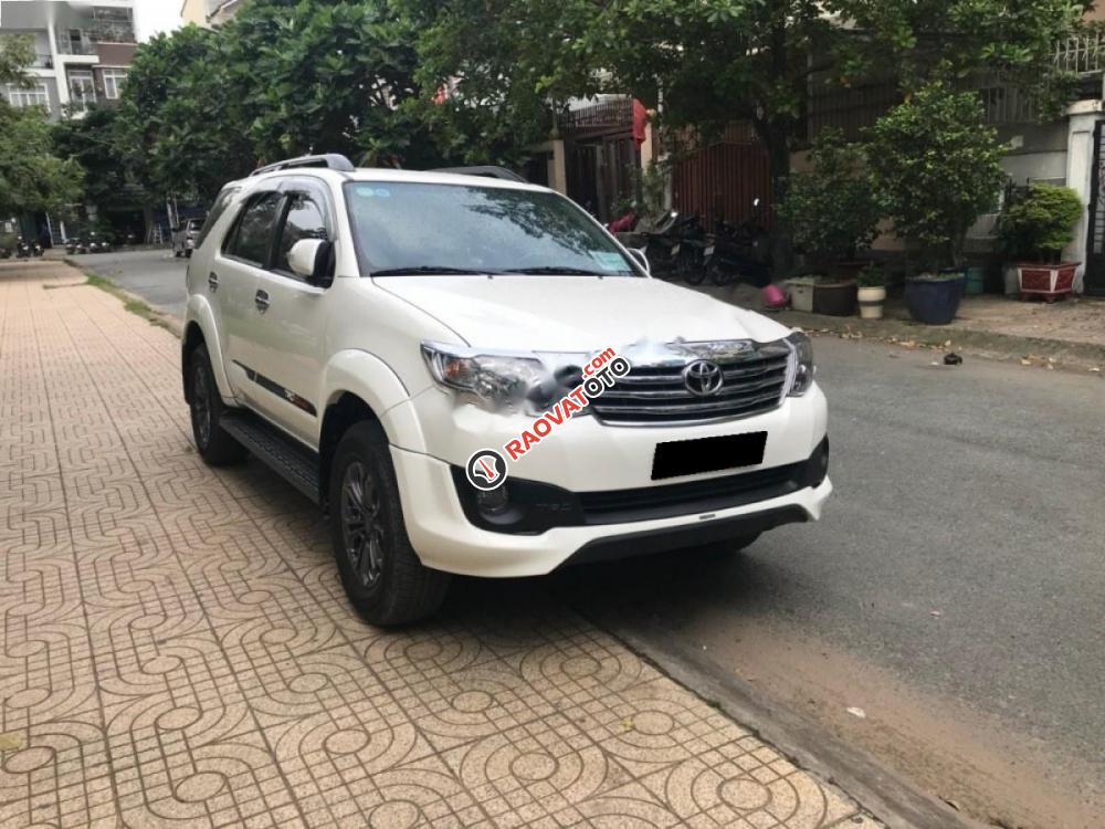 Bán ô tô Toyota Fortuner TRD Sportivo 4x2 AT năm 2014, màu trắng chính chủ, 795 triệu-9