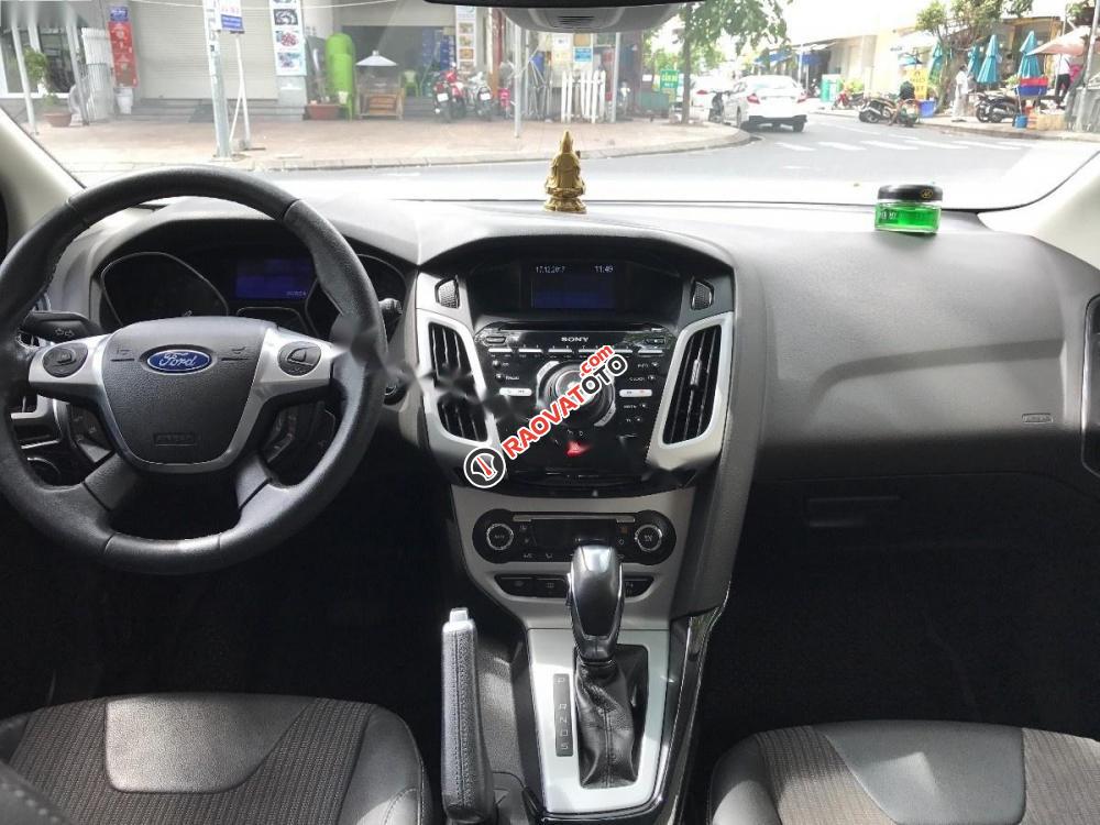 Bán Ford Focus đời 2013, màu bạc số tự động-7