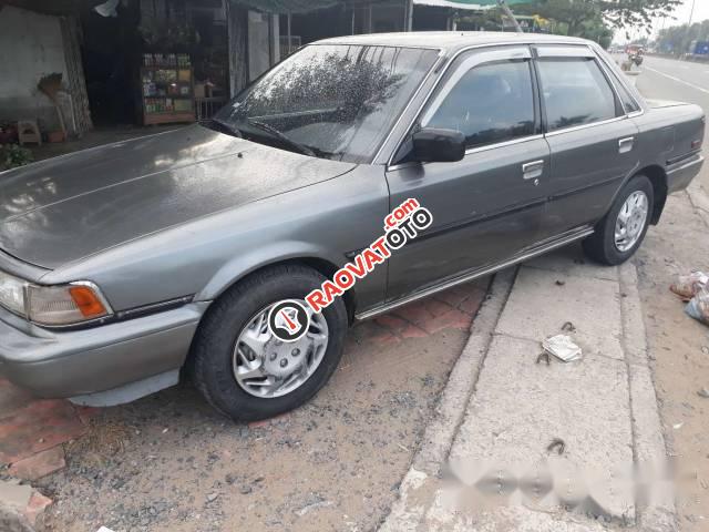 Bán Toyota Camry đời 1988, màu xám, giá tốt-4