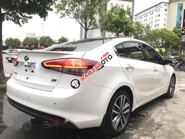 Bán gấp Kia Cerato 2.0AT đời 2016, màu trắng, 655 triệu-2