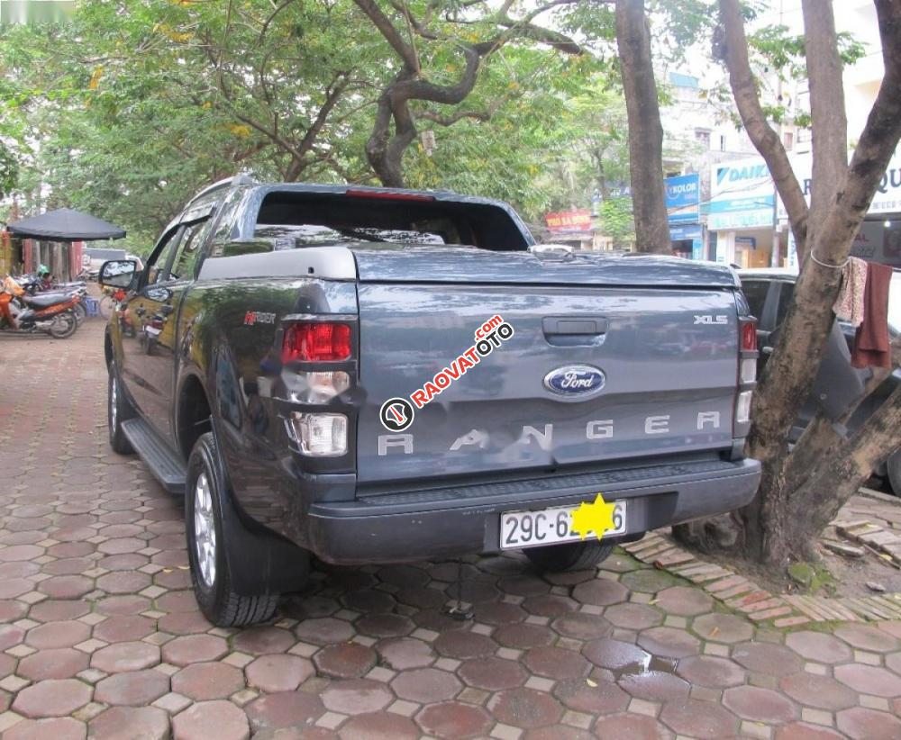 Bán Ford Ranger XLS 2.2L 4x2 AT đời 2016, màu xanh lam, nhập khẩu  -5