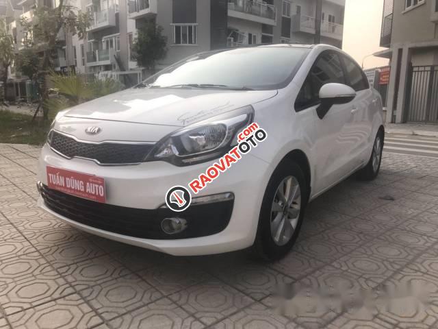 Bán gấp Kia Rio AT đời 2017, màu trắng, nhập khẩu-0