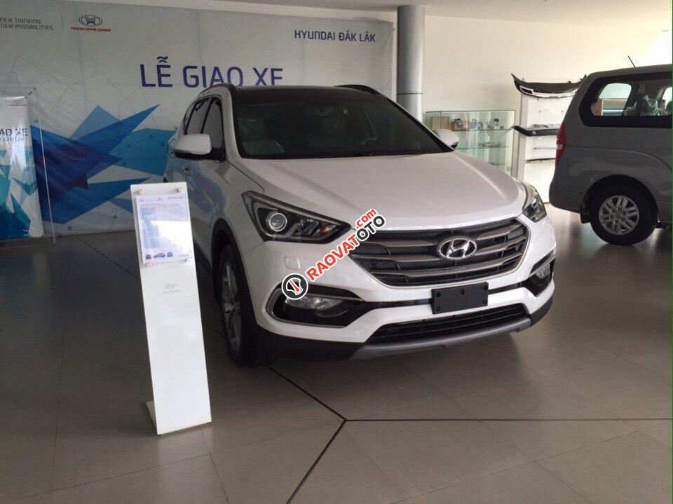 Cần bán gấp Hyundai Santa Fe 2.4AT, xăng đời 2018, màu trắng, KM: 202.000.000đ. Gọi: 0941.46.22.77 Mr. Vũ-1