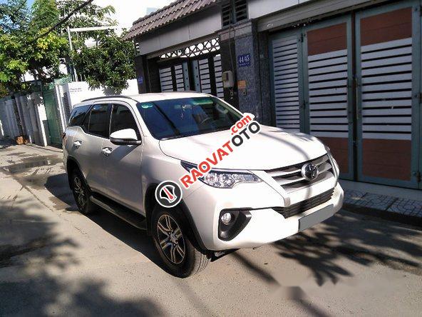 Cần bán gấp Toyota Fortuner đời 2017, màu trắng-6