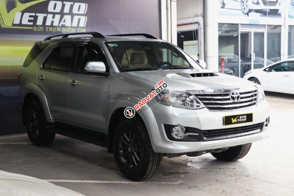 Xe Toyota Fortuner 2.5G 2015-6