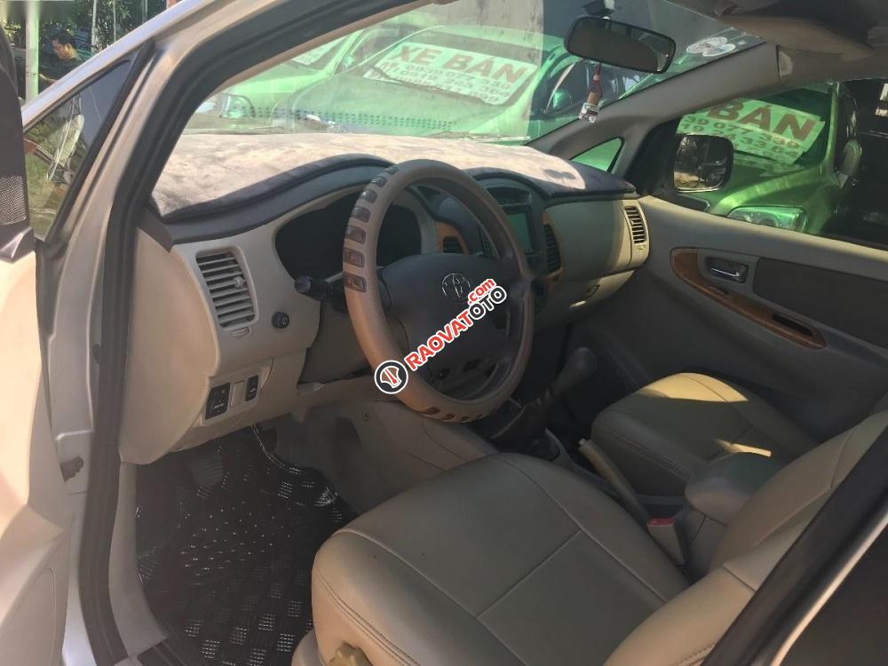 Bán Toyota Innova G đời 2008, màu bạc, xe gia đình-9