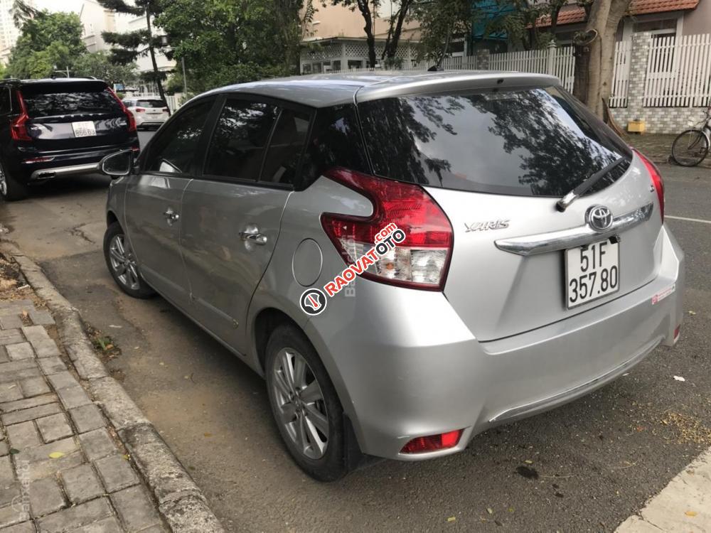 Bán xe Toyota Yaris đời 2015, 570tr-0