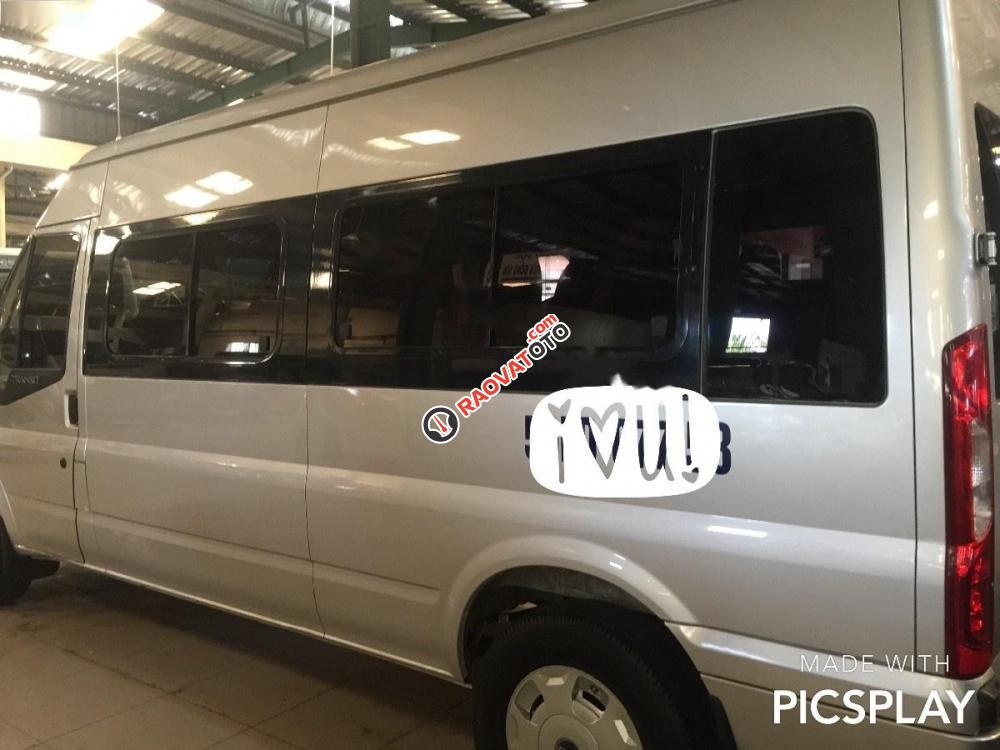 Bán xe Ford Transit Mid đời 2016, màu bạc, mới chạy 50 ngàn km-0