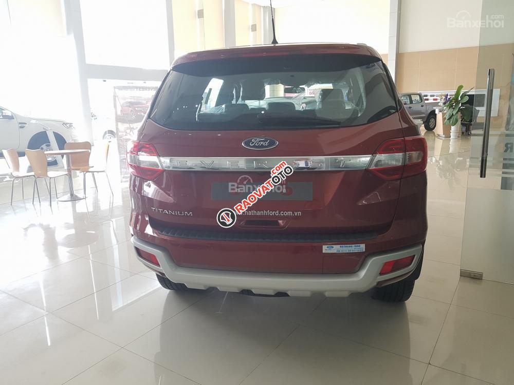 Bán xe Ford Everest 2.2L Titanium đời 2017, màu đỏ, xe nhập-2