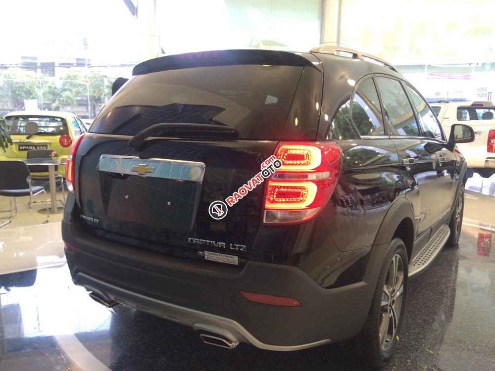 Chevrolet Captiva Revv 2.4L màu đen, hỗ trợ vay ngân hàng 90% - LH: 0945.307.489-1