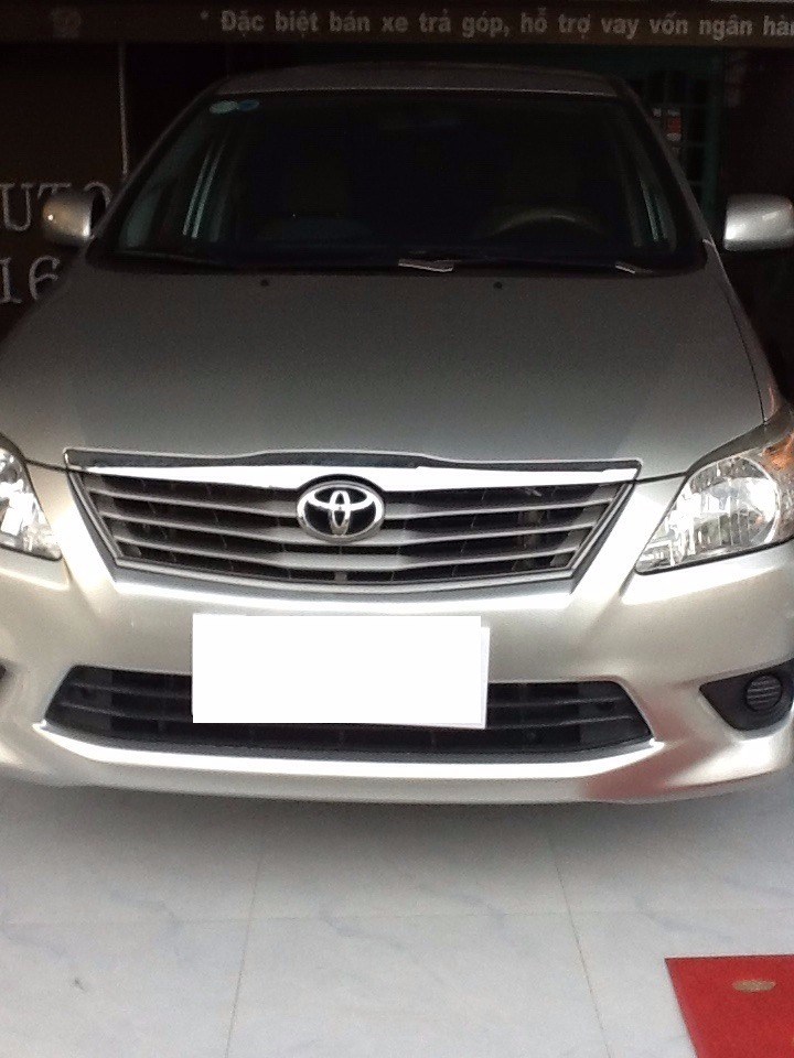 Cần bán lại xe Toyota Innova đời 2012, màu bạc-3