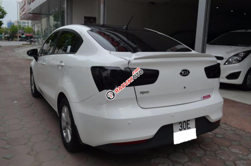 Bán gấp Kia Rio 1.4MT năm 2015, màu trắng, nhập khẩu-5