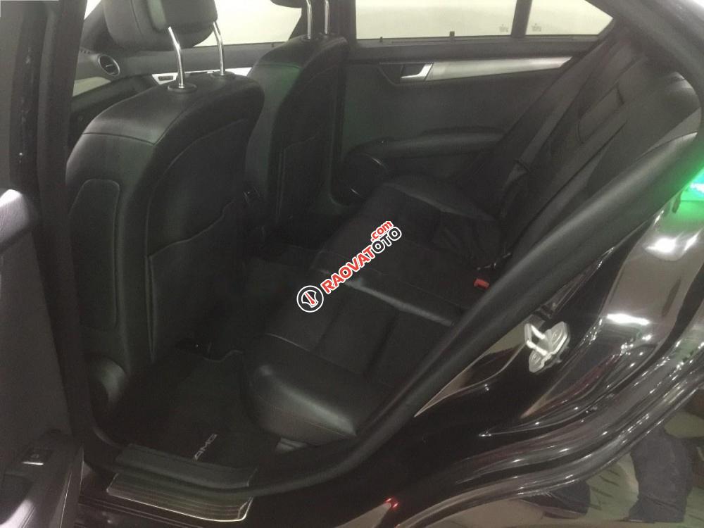 Bán gấp Mercedes C300 AMG đời 2011, màu đen-4
