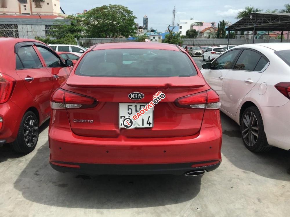 Bán xe Kia Cerato 2.0 AT sản xuất 2016, màu đỏ, xe gia đình-2