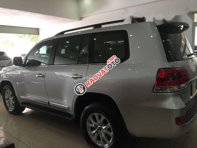 Bán ô tô Toyota Land Cruiser VX 4.6 V8 năm 2016, màu bạc, nhập khẩu Nhật Bản -1