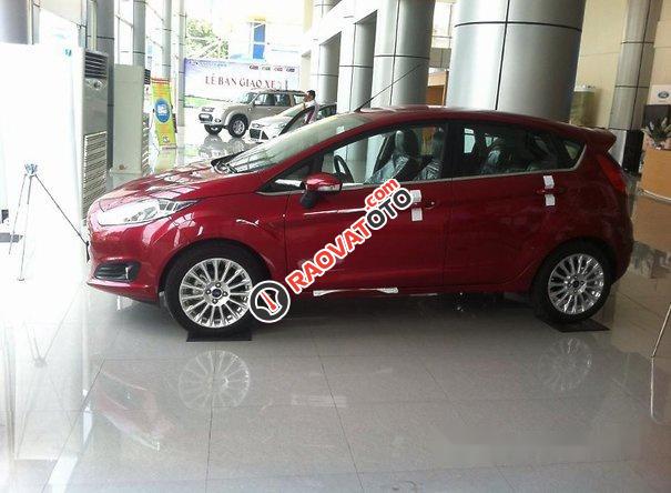 Cần bán xe Ford Fiesta 1.0 đời 2017, giá 575tr-3