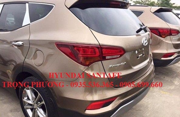 Bán xe Hyundai Santa Fe sản xuất 2017, màu nâu, nhập khẩu nguyên chiếc-7