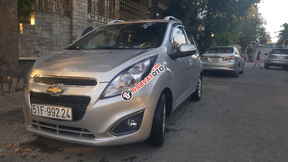 Cần bán Chevrolet Spark 1.2 LT đời 2016, màu xám (ghi) ,ODO 40000 , 300tr-0