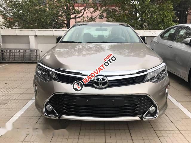 Bán xe Toyota Camry 2.0E đời 2017, giá 967tr-1