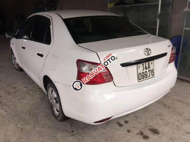 Cần bán gấp Toyota Vios sản xuất 2010, màu trắng, giá tốt-4