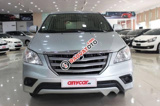 Bán Toyota Innova E 2.0MT đời 2016, màu bạc-1