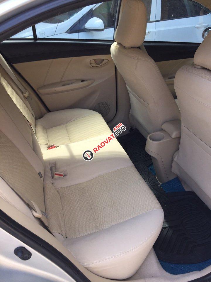 Bán xe Toyota Vios E đời 2016, màu bạc còn mới-1
