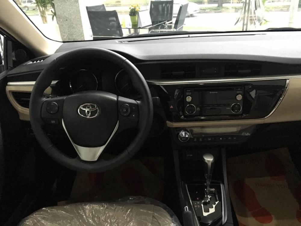 Bán Toyota Corolla altis đời 2017, màu đen, nhập khẩu-10