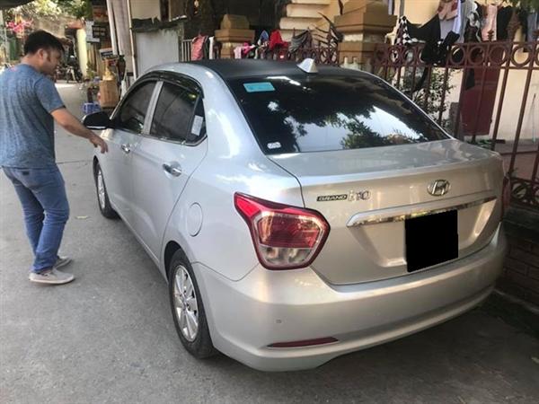 Cần bán lại xe Hyundai Grand i10 1.2MT đời 2017, màu bạc, 352 triệu-1