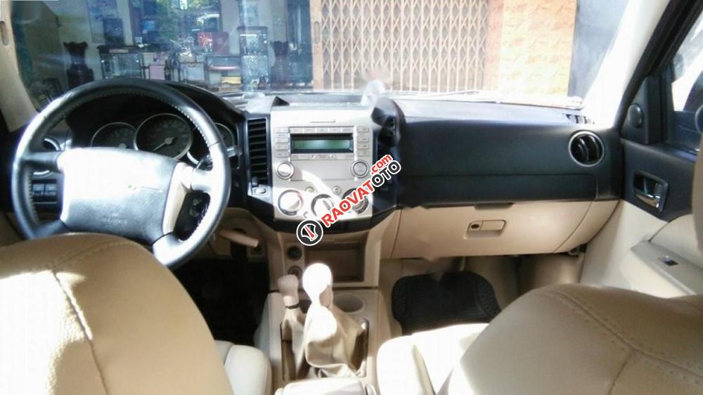 Cần bán xe Ford Everest đời 2008, màu đen chính chủ-6