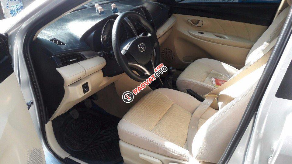 Bán xe Toyota Vios E đời 2016, màu bạc còn mới-4