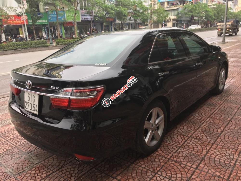 Cần bán xe Toyota Camry đời 2017, màu đen chính chủ-9