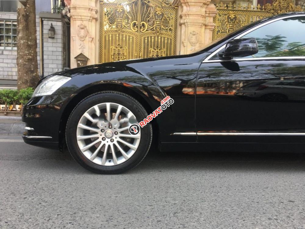 Cần bán gấp Mercedes S300 đời 2011, màu đen, xe nhập còn mới-3