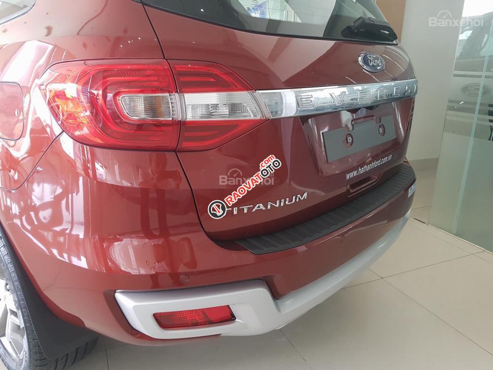 Bán xe Ford Everest 2.2L Titanium đời 2017, màu đỏ, xe nhập-12