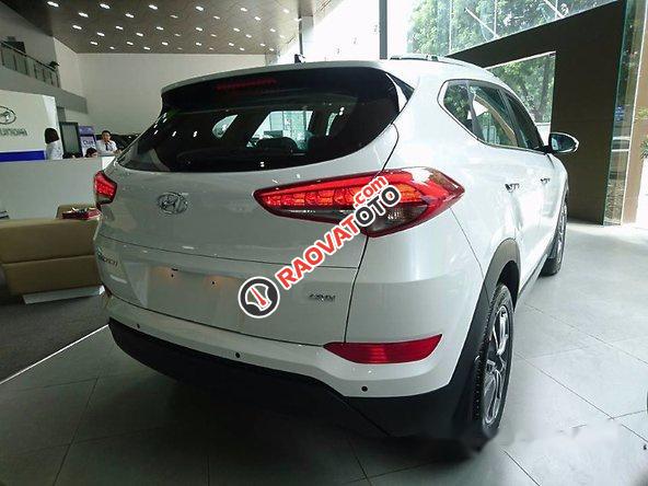 Cần bán Hyundai Tucson đời 2017, màu trắng giá cạnh tranh-1