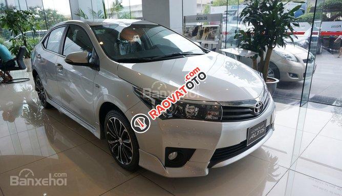 Bán xe Toyota Corolla Altis 1.8G MT model 2018, màu trắng, Khuyến mãi tốt nhất sài gòn-2