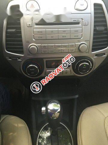 Bán xe Hyundai i20 đời 2010, màu bạc xe gia đình, 310tr-3