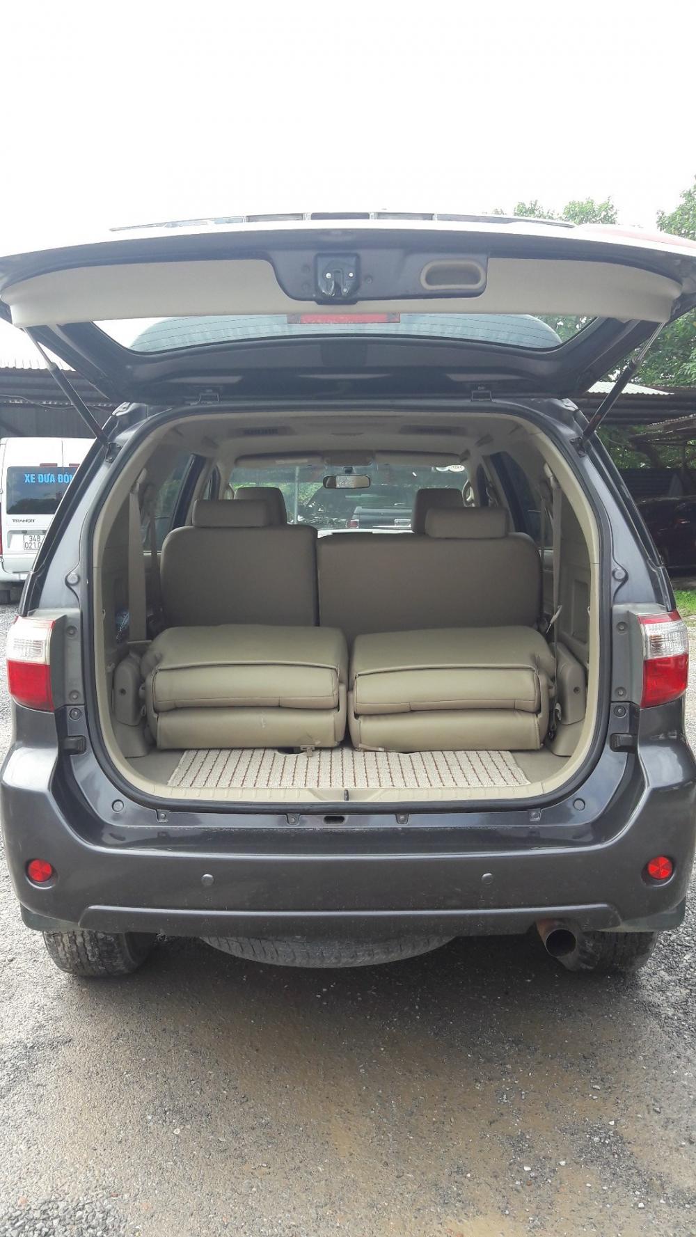 Chính chủ bán Toyota Fortuner đời 2010, màu đen, nhập khẩu -6