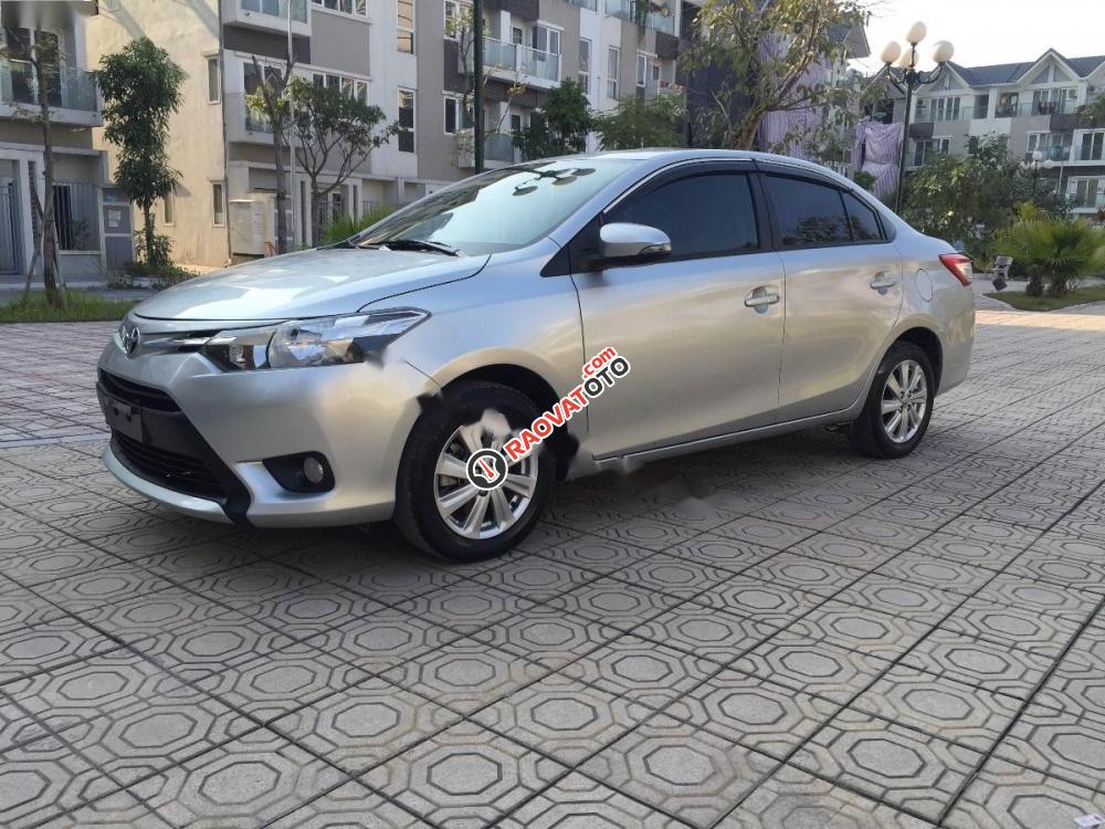 Bán xe Toyota Vios 1.5E đời 2016, màu bạc số sàn-1