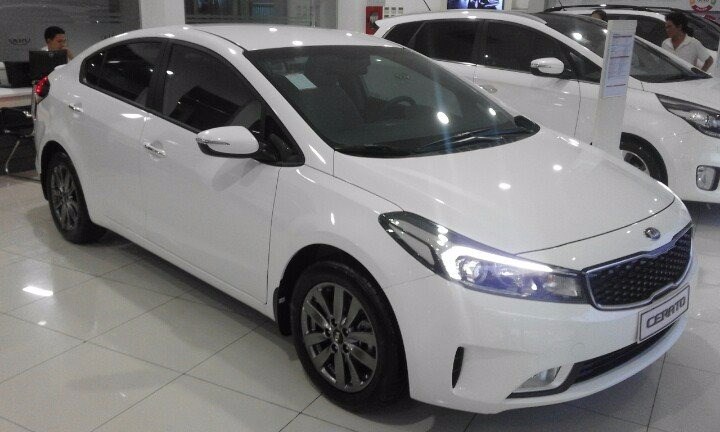 Bán xe Kia Cerato 2.0AT đời 2017, màu trắng, nhập khẩu -7