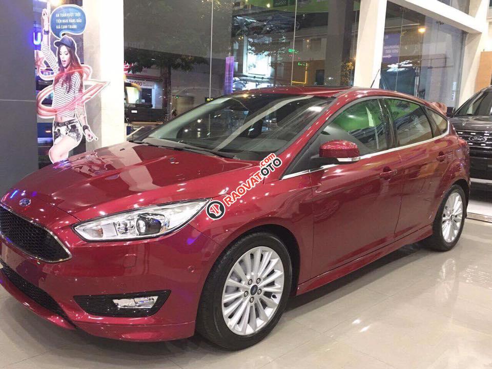 Bán ô tô Ford Focus Trend đời 2017, màu đỏ-0