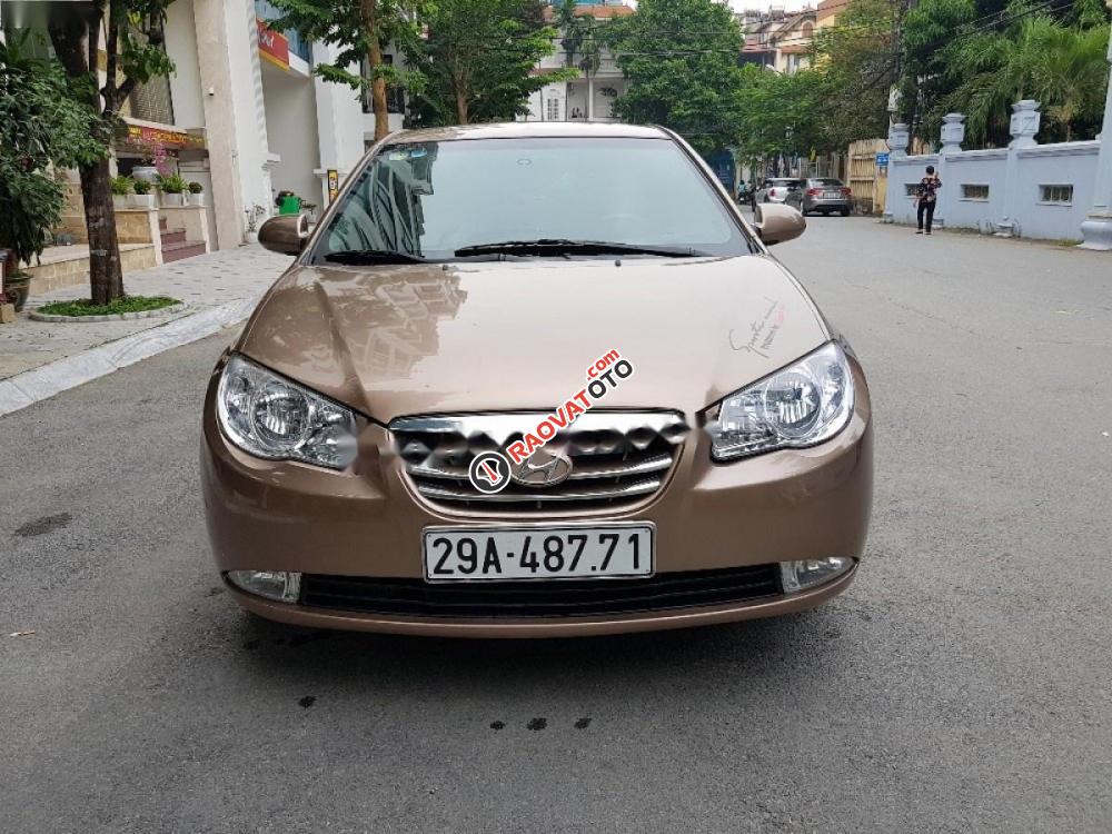 Cần bán xe Hyundai Elantra đời 2011, màu vàng xe gia đình-9