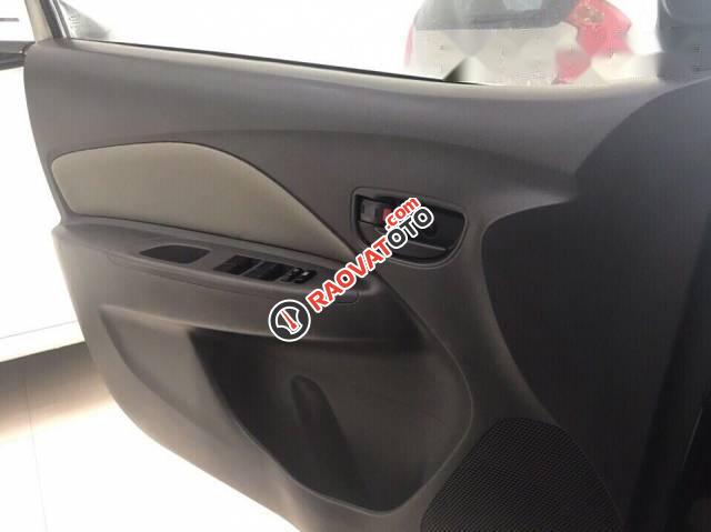 Bán Toyota Vios MT đời 2011, màu bạc-5