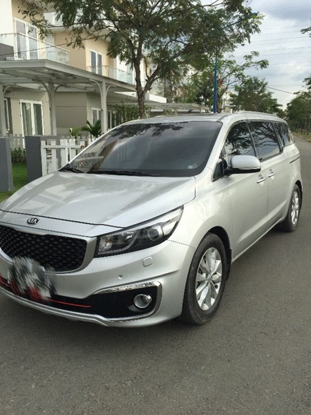 Cần bán gấp Kia Sedona đời 2015, nhập khẩu Hàn Quốc-2