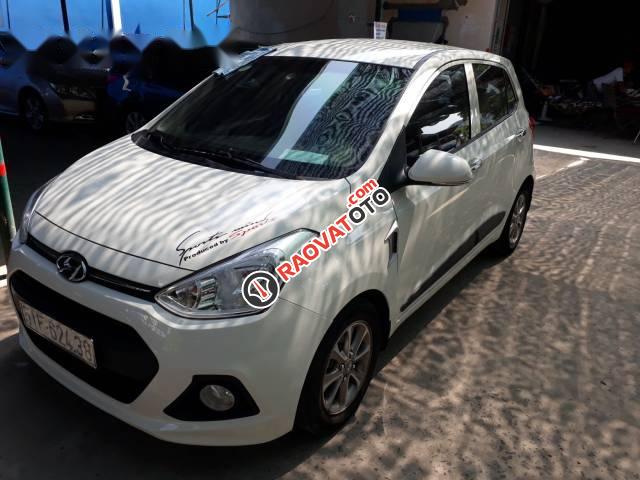 Bán xe Hyundai Grand i10 đời 2015, màu trắng số sàn, giá tốt-5