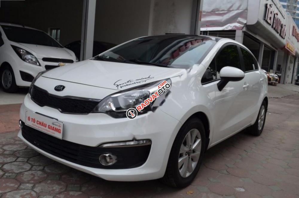 Bán gấp Kia Rio 1.4MT năm 2015, màu trắng, nhập khẩu-1