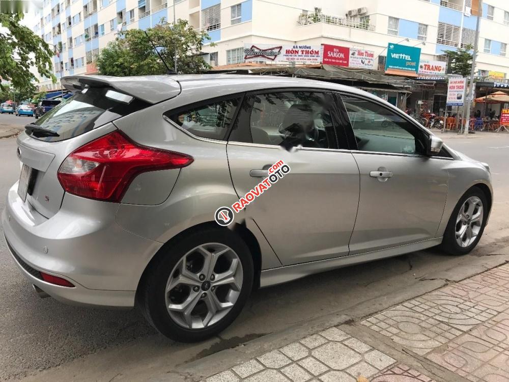 Cần bán Ford Focus Bản Sport 2.0 đời 2013, màu bạc, 545 triệu-4