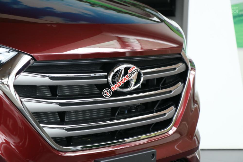 Hyundai Tucson 2017 bản full, máy xăng. Hỗ trợ vay vốn 80% giá trị xe, hotline: 0948945599 - 0935904141-6