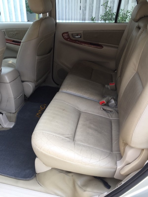 Cần bán xe Toyota Innova đời 2008, xe nhập, còn mới, giá tốt-14