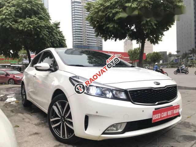 Bán gấp Kia Cerato 2.0AT đời 2016, màu trắng, 655 triệu-0