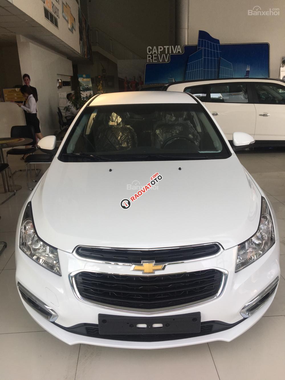 Chevrolet Cruze LT 1.6L màu trắng 5 chỗ, hỗ trợ vay ngân hàng lên đến 90% - LH: 0945.307.489-1